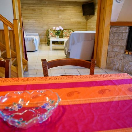 Gite Les Ducs Mialanes エクステリア 写真